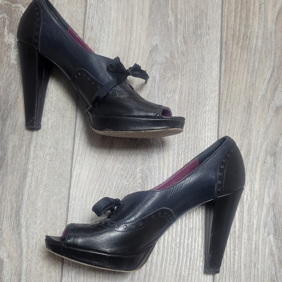 Coach Peep Toe Lace-Up Claudine Black Leather Pumps Size 7.5 - Picture 9 of 12